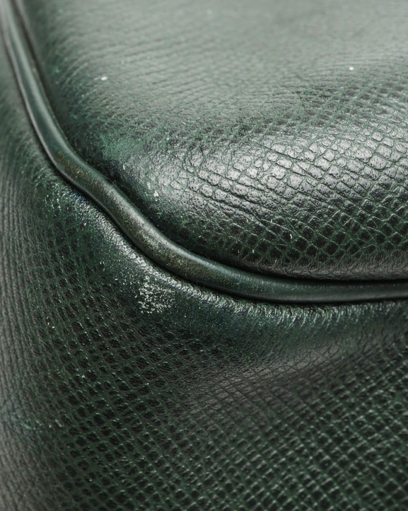 Louis Vuitton Taiga Kendall GM Weekend Bag