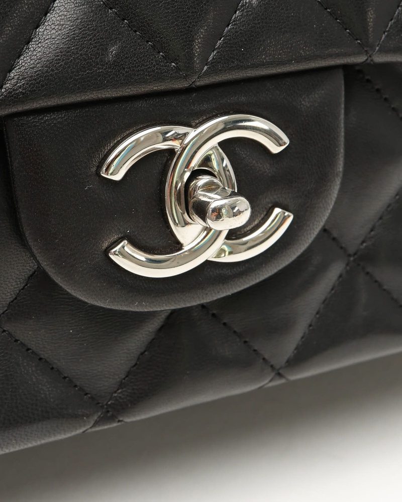 Chanel Classic Maxi Double Flap Bag