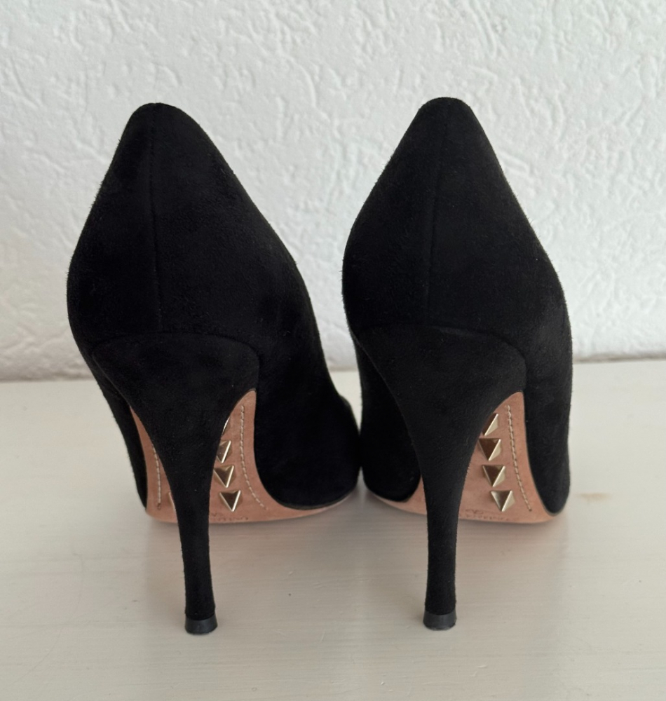 Valentino Court shoes