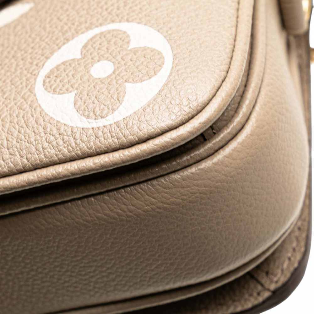 Louis Vuitton Pochette Métis Canvas East West Flap Crossbody Monogram