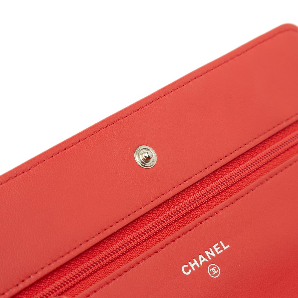 Chanel WOC Quilted Lambskin Leather 2-Ways Flap Crossbody Red