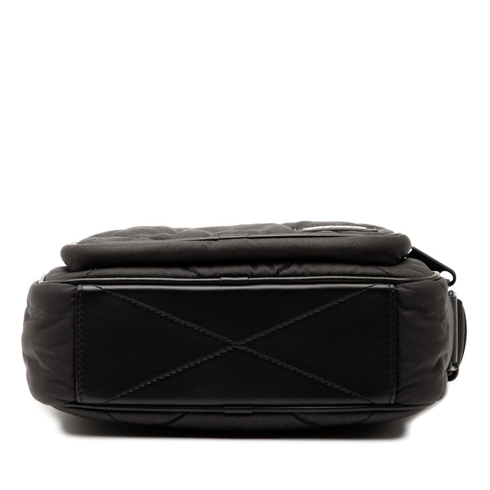 Burberry B Burberry Black Nylon Fabric Quilted Paddy Crossbody Italy