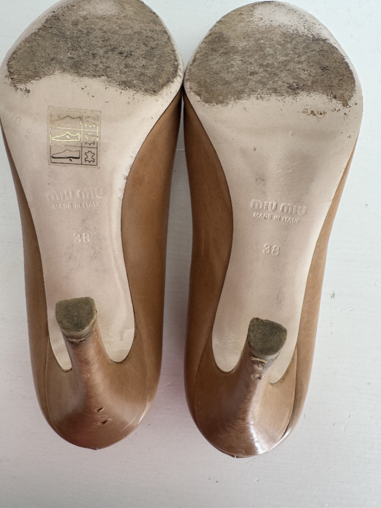 Miu Miu Court shoes