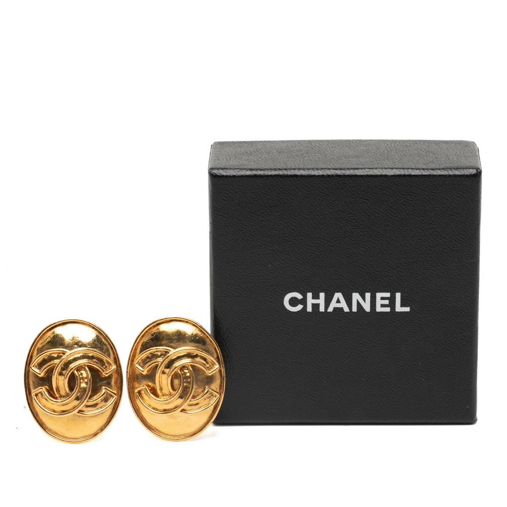 Chanel B Chanel Gold Gold Plated Metal CC Oval Clip On Earrings France