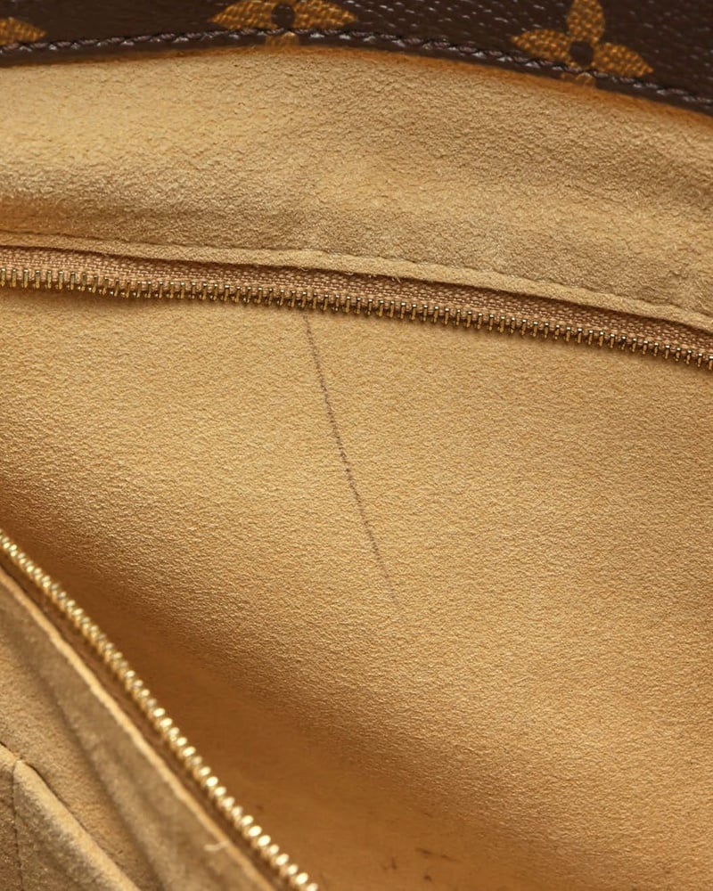 Louis Vuitton Monogram Artsy MM Bag