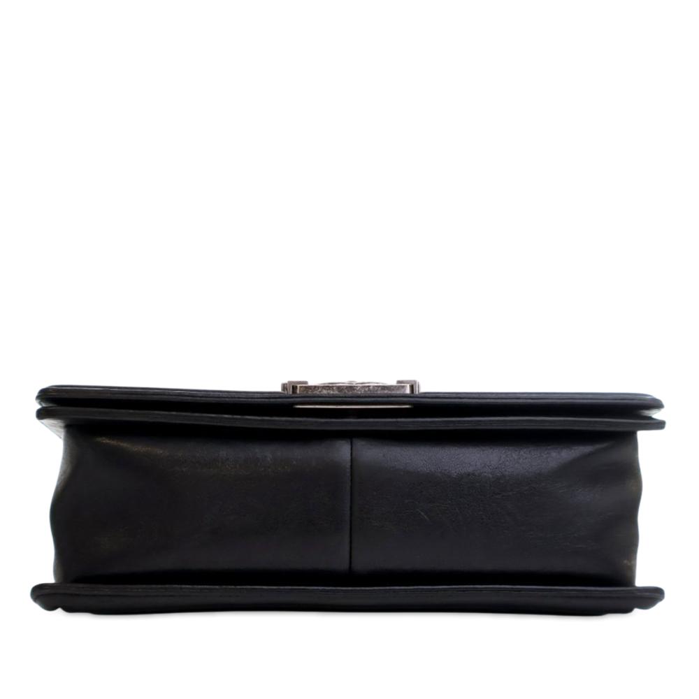 Chanel AB Chanel Black Calf Leather Old Medium Quilted Crumpled skin Studded Boy Flap France