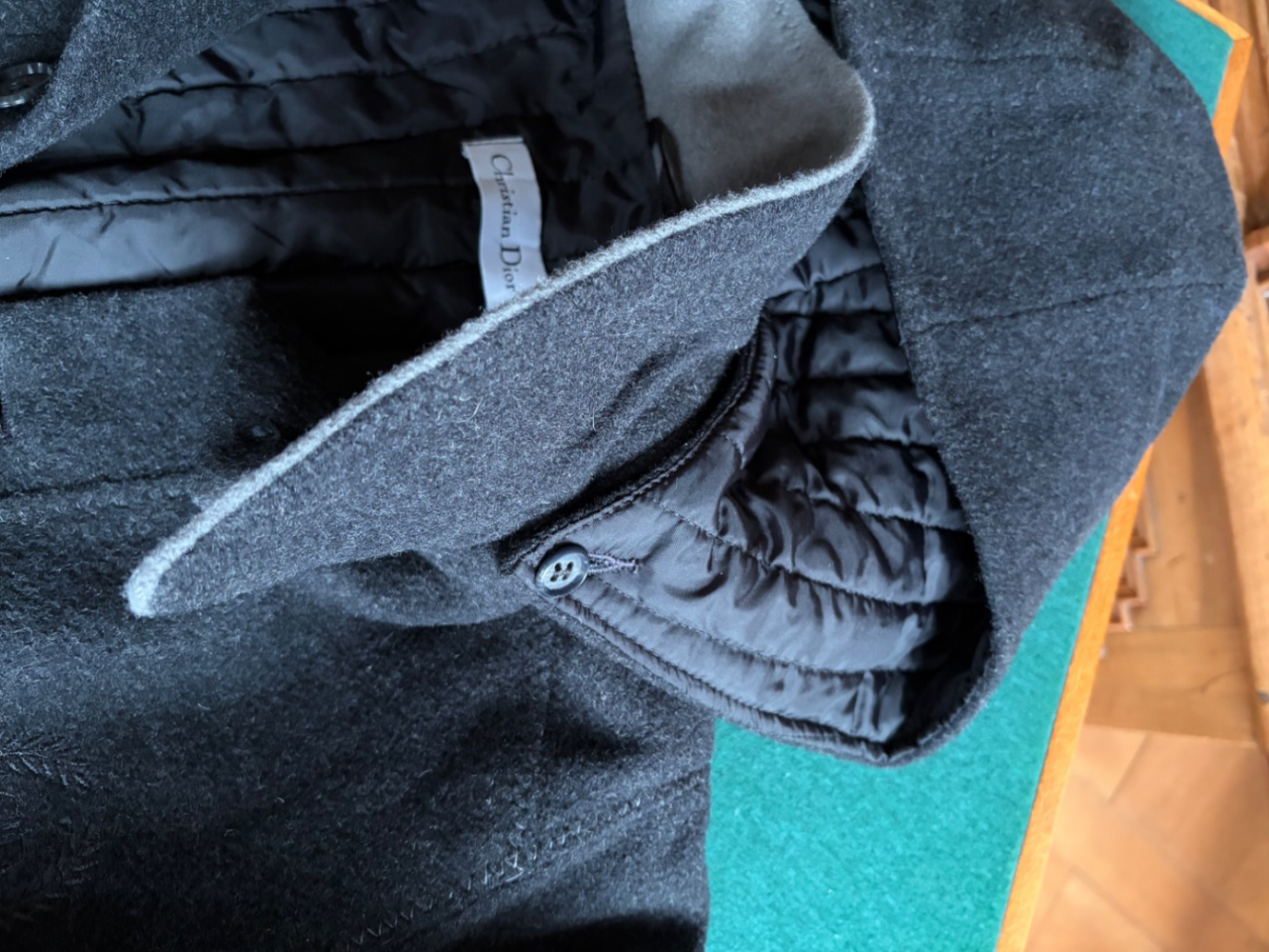 Christian Dior Mantel