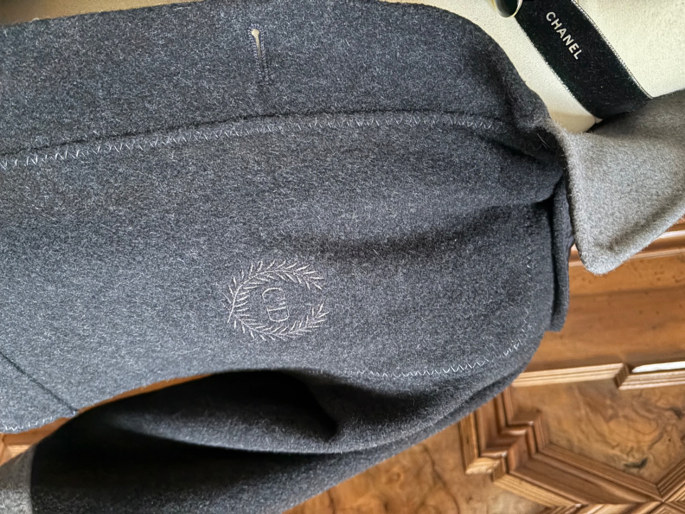 Christian Dior Mantel