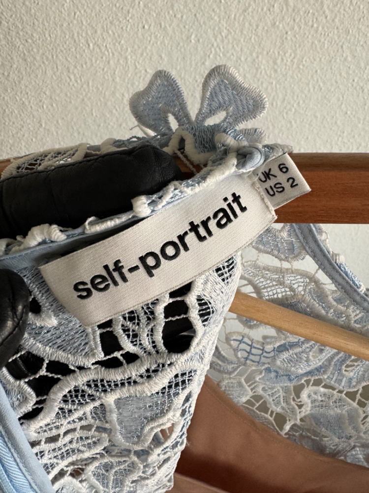 Self-Portrait Robe bleu ciel