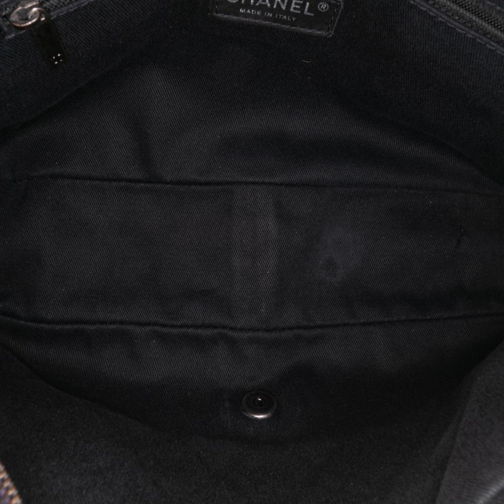 Chanel AB Chanel Purple Plum Caviar Leather Leather Jumbo Quilted Iridescent Caviar Easy Flap Italy