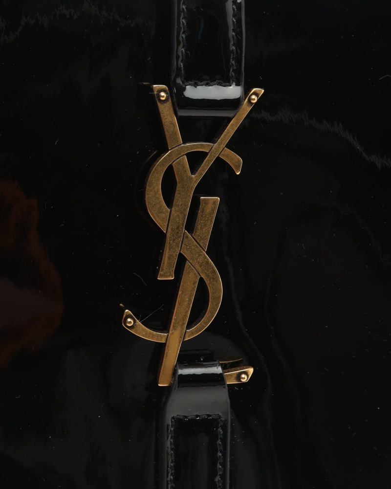 Saint Laurent Le 5 á 7 Hobo Bag