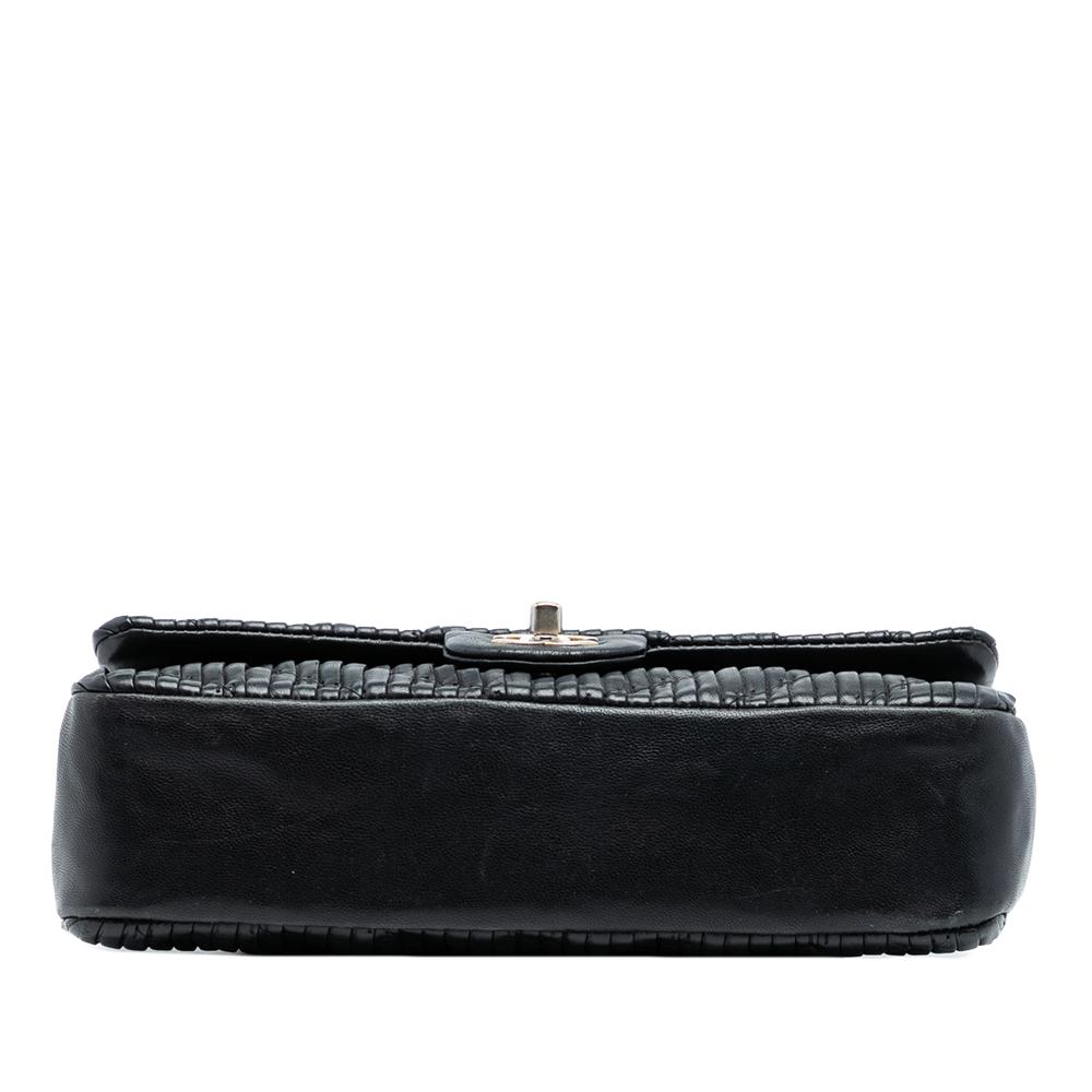 Chanel B Chanel Black Calf Leather Medium Classic Chevron skin Pleated Double Flap France