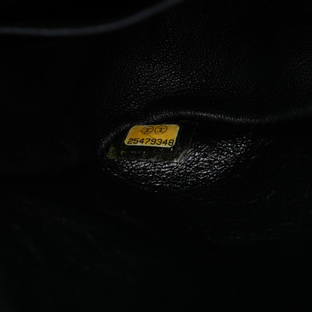 Chanel B Chanel Black Calf Leather Medium Classic Chevron skin Pleated Double Flap France