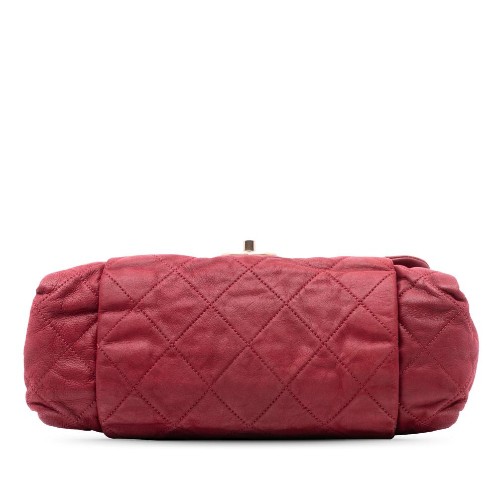 Chanel B Chanel Red Calf Leather Large Aged skin Chic Quilt Flap Italy