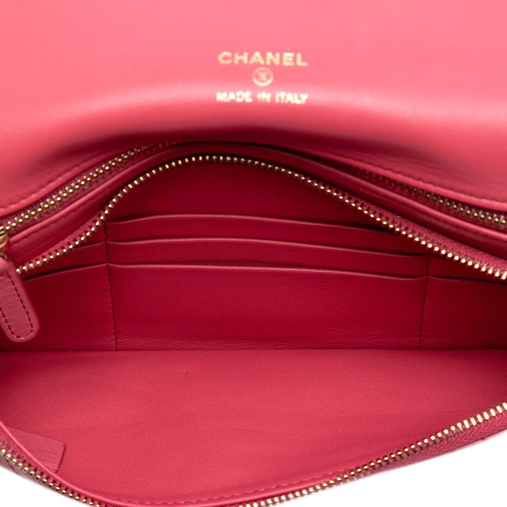 Chanel AB Chanel Pink Calf Leather Crumpled skin 31 Clutch Italy
