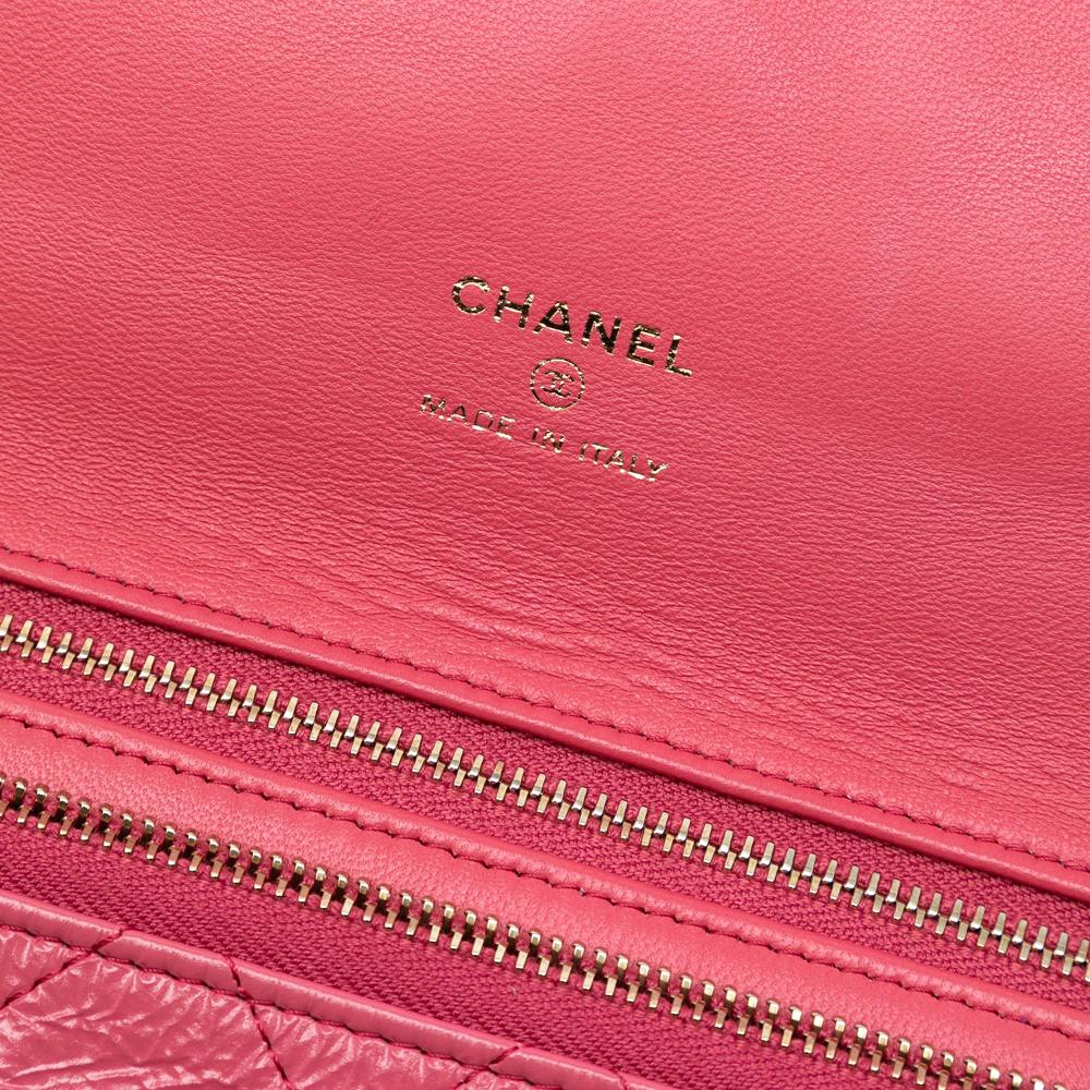 Chanel AB Chanel Pink Calf Leather Crumpled skin 31 Clutch Italy