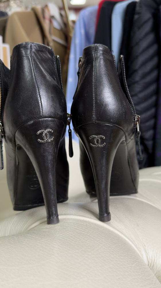 Chanel Stiefeletten