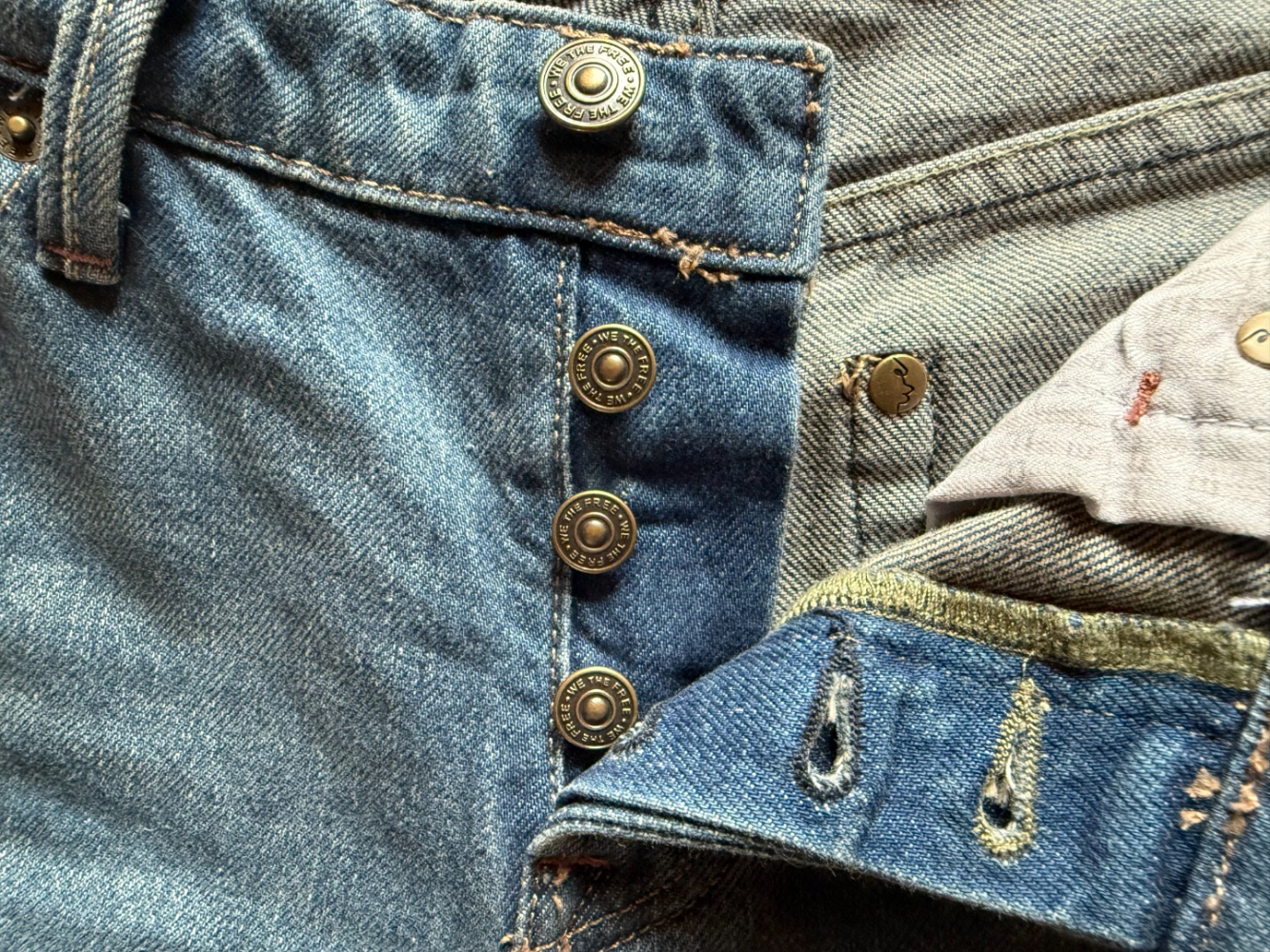 Free People Jean boyfriend à taille basse Tennessee !