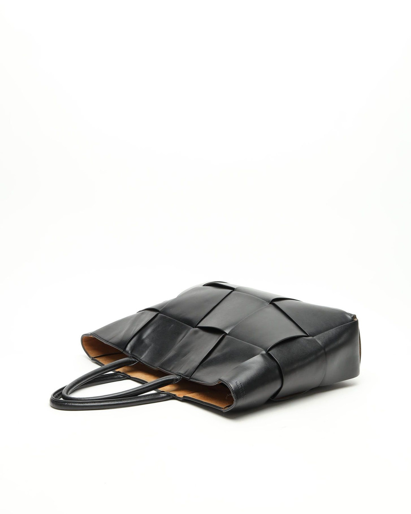 Bottega Veneta Large Arco Tote Bag
