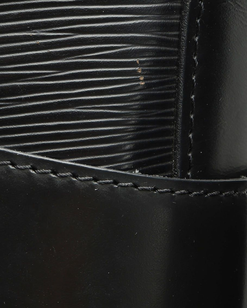 Louis Vuitton Sac D'epaule GM Bag