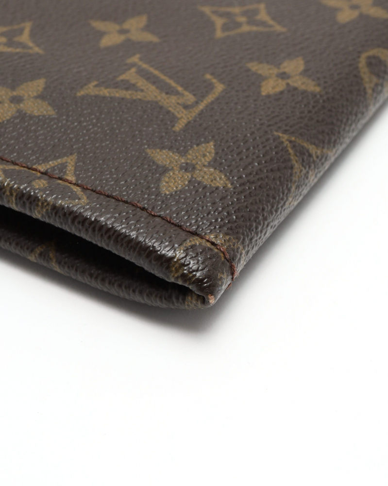 Louis Vuitton Monogram Laptop Case, size 14-Inch