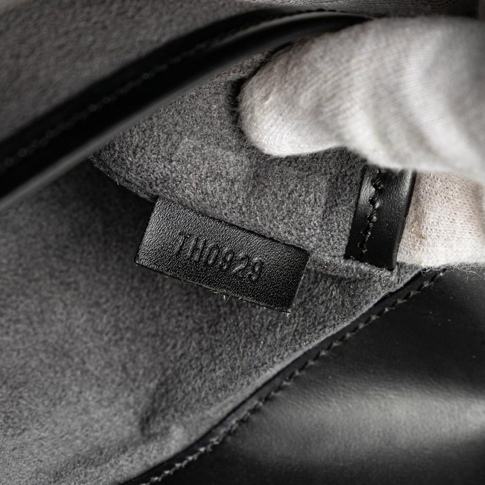 Louis Vuitton B Louis Vuitton Black Epi Leather Leather Epi Reverie France