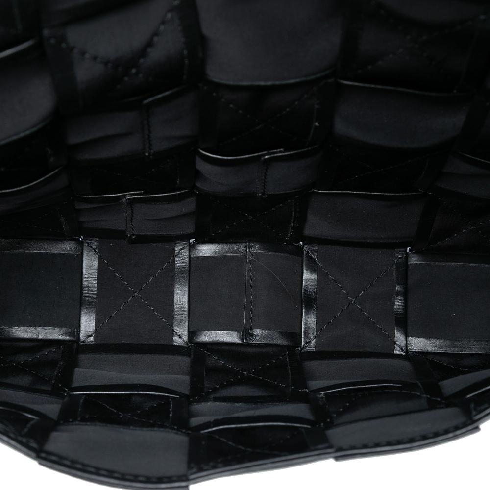 Bottega Veneta AB Bottega Veneta Black Calf Leather Stretch Paper skin Intrecciato Cassette Crossbody Italy
