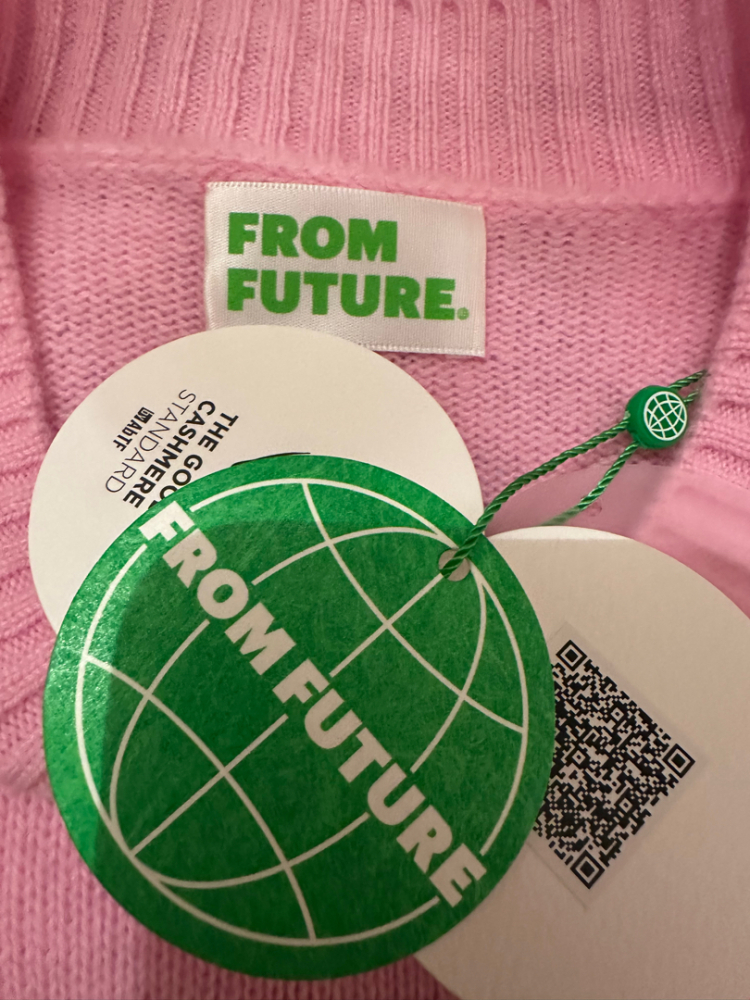 From Future NEW From Future 100% Kaschmir aktuelle Kollektion 2025