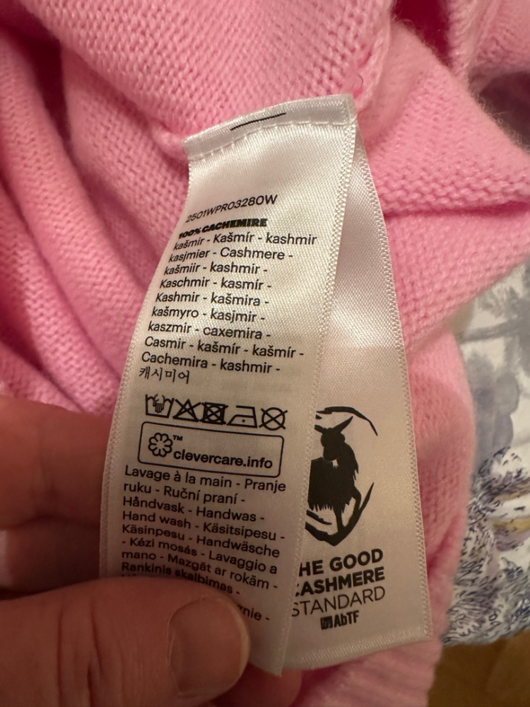 From Future NEW From Future 100% Kaschmir aktuelle Kollektion 2025