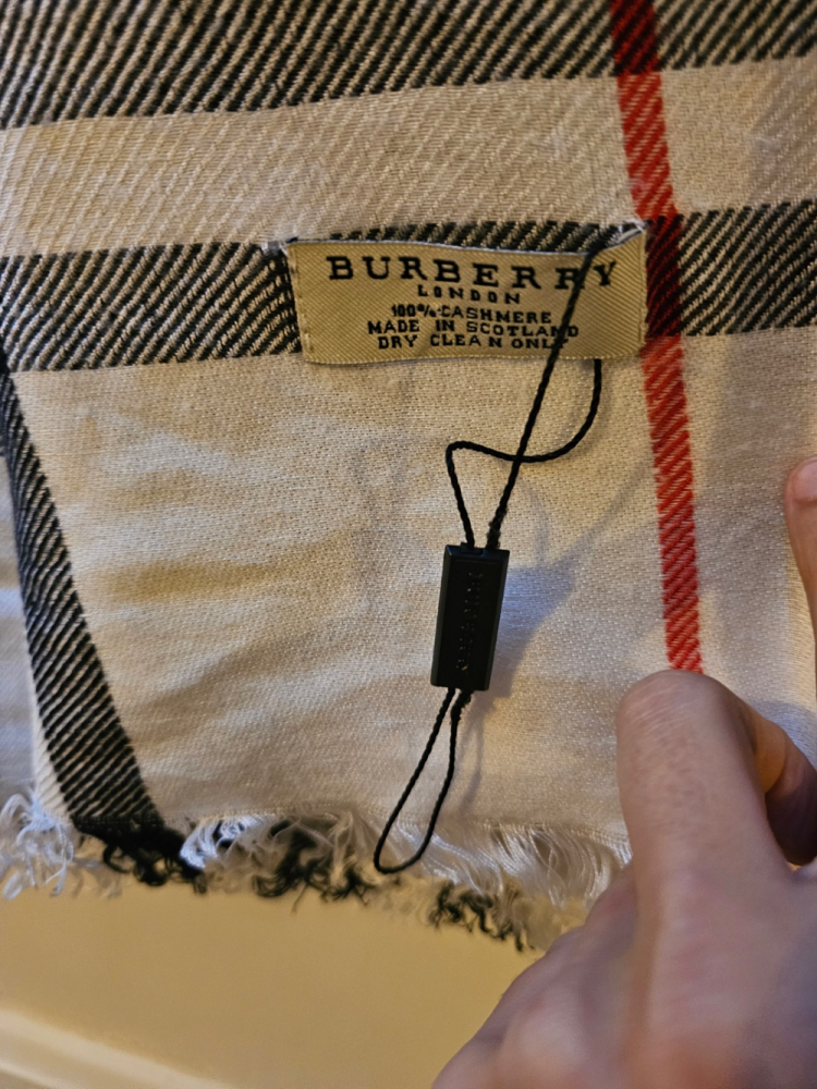 Burberry Scarve