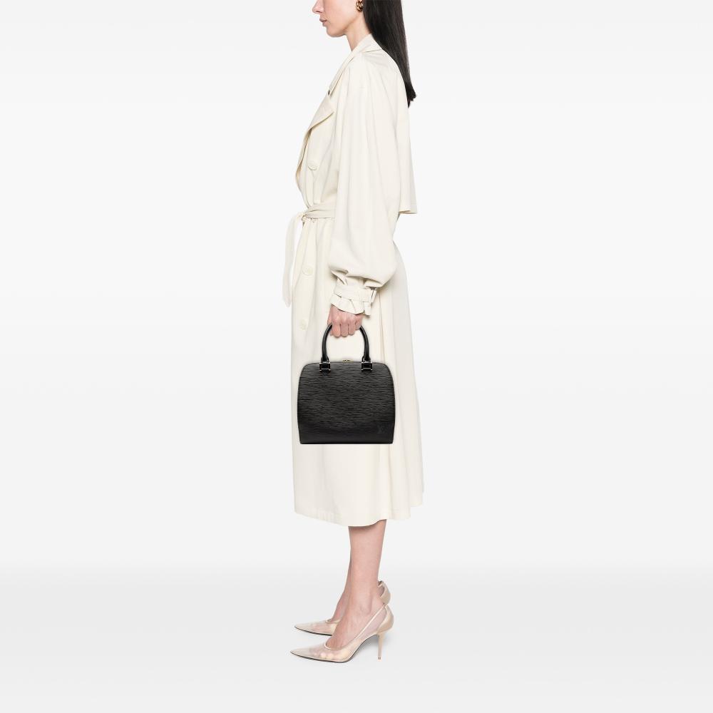 Louis Vuitton B Louis Vuitton Black Epi Leather Leather Epi Pont-Neuf PM France