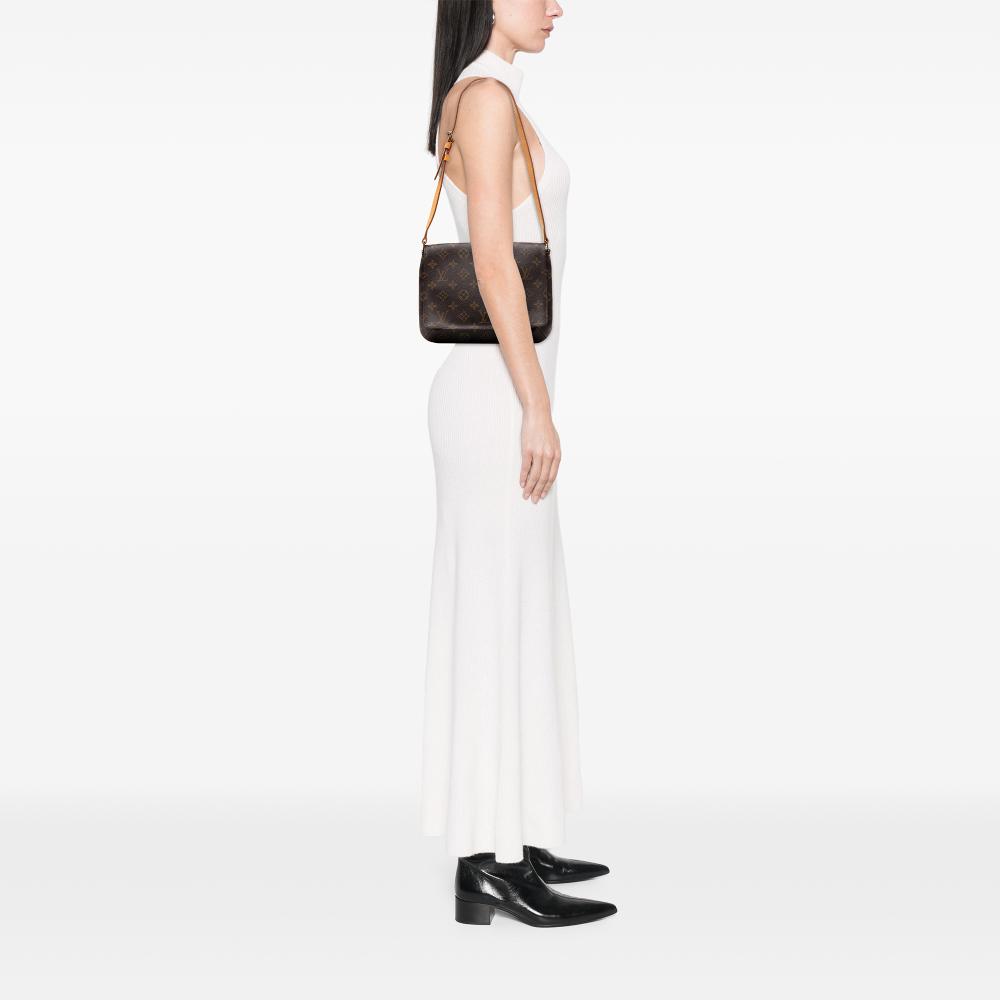 Louis Vuitton B Louis Vuitton Brown Monogram Canvas Fabric Monogram Musette Tango Short Strap United States