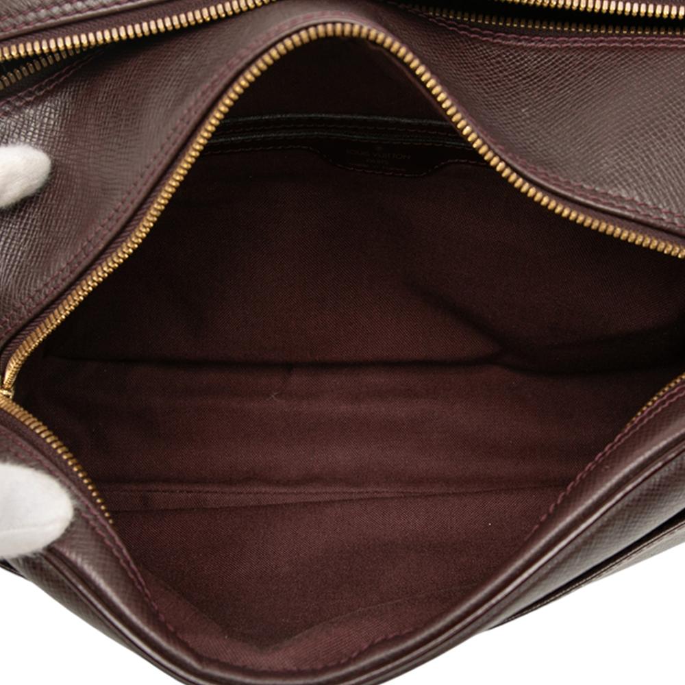 Louis Vuitton B Louis Vuitton Red Bordeaux Taiga Leather Leather Taiga Reporter PM France