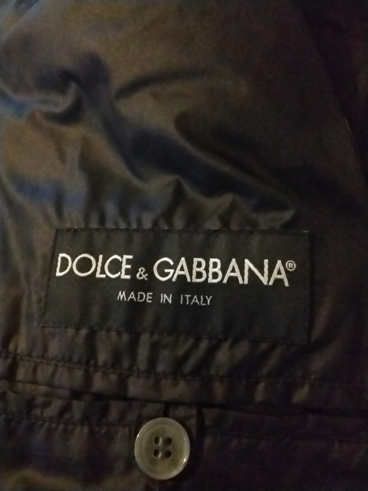 Dolce&Gabbana TRÈS ÉLÉGANTE DOUDOUNE von DOLCE & CABBANA .