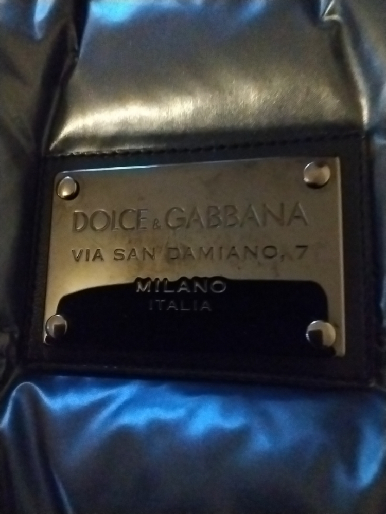 Dolce&Gabbana TRÈS ÉLÉGANTE DOUDOUNE von DOLCE & CABBANA .