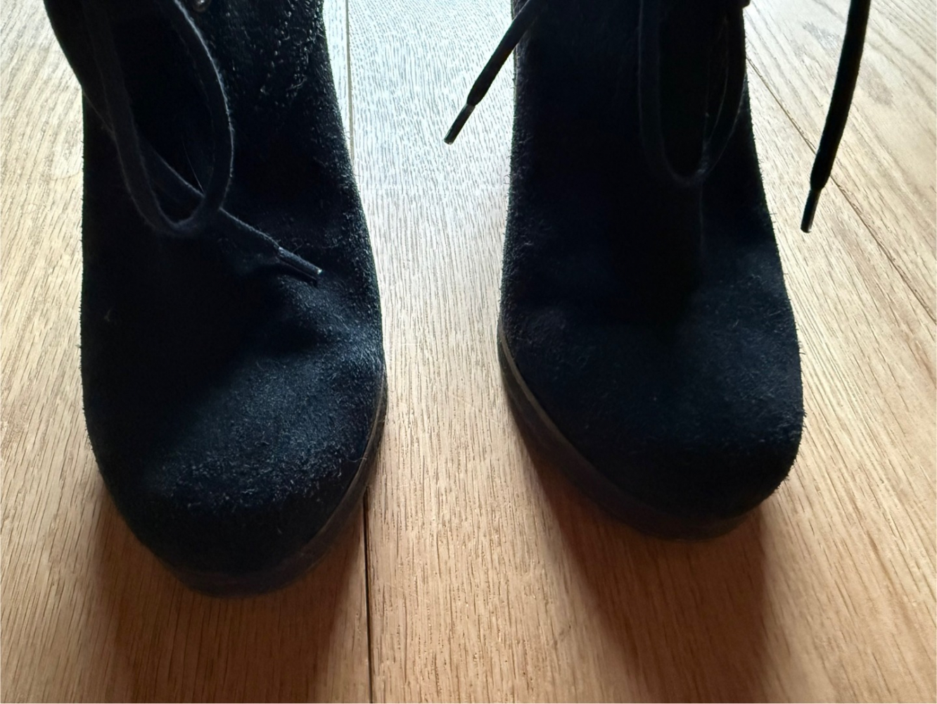 Prada Bottines à lacets en daim!~