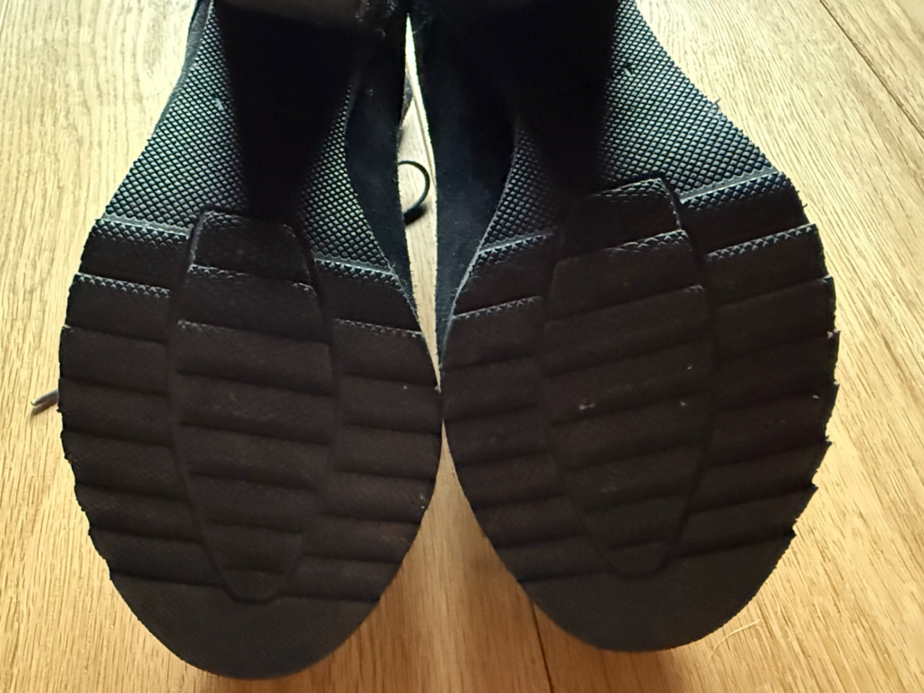 Prada Bottines à lacets en daim!~