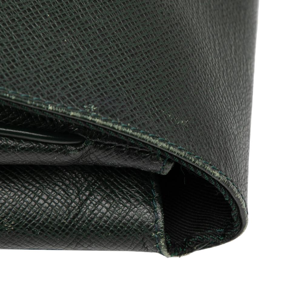 Louis Vuitton B Louis Vuitton Green Dark Green Taiga Leather Leather Taiga Cassiar France