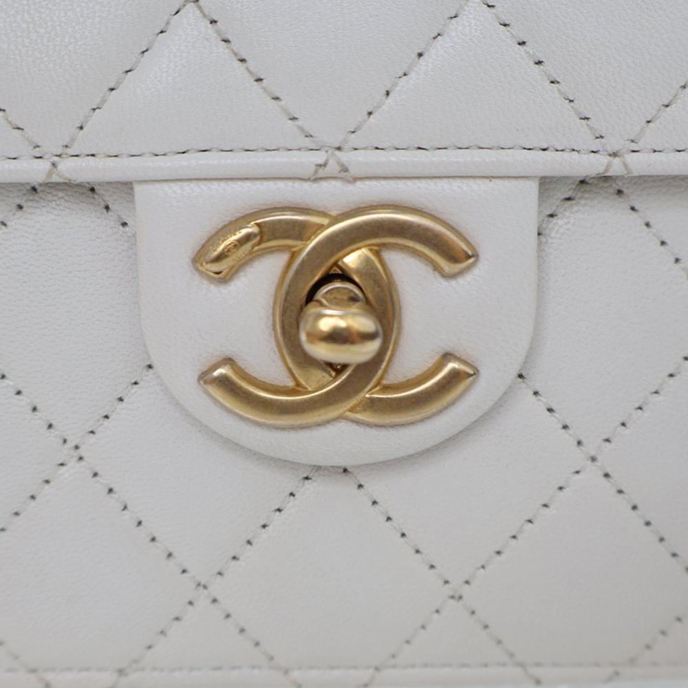 Chanel AB Chanel White Lambskin Leather Leather Small Quilted Lambskin Chic Pearls Flap Italy