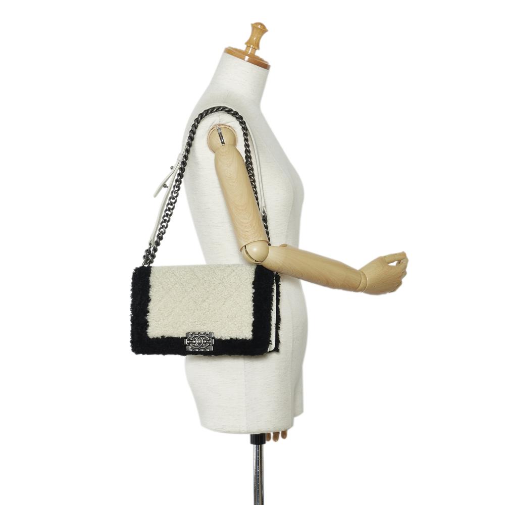 Chanel B Chanel White Ivory Fur Natural Material Old Medium Bicolor Shearling Boy Flap Italy