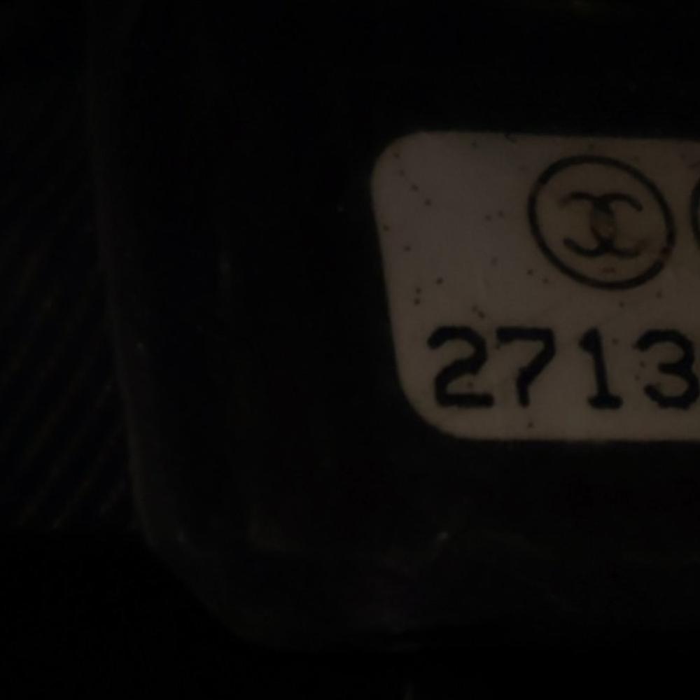 Chanel AB Chanel Black with White Ivory Calf Leather Crumpled skin En Vogue Round Bag France