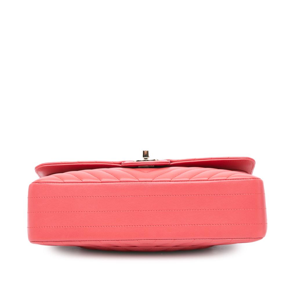 Chanel B Chanel Pink Blush Lambskin Leather Leather Medium Classic Chevron Lambskin Double Flap France