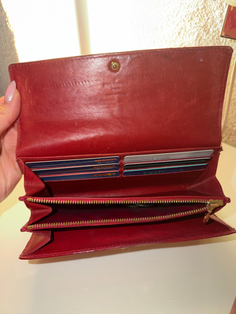 Louis Vuitton Monogram Sarah Vernis Wallet