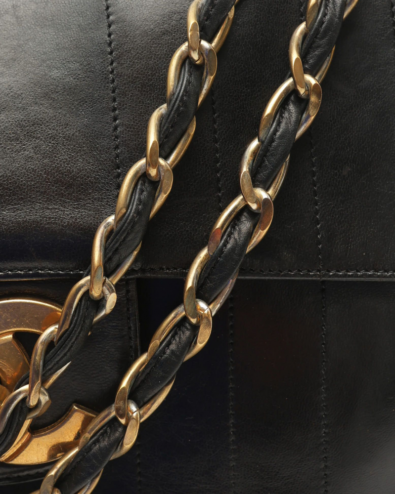 Chanel Classic Vertical Jumbo Single Flap Bag