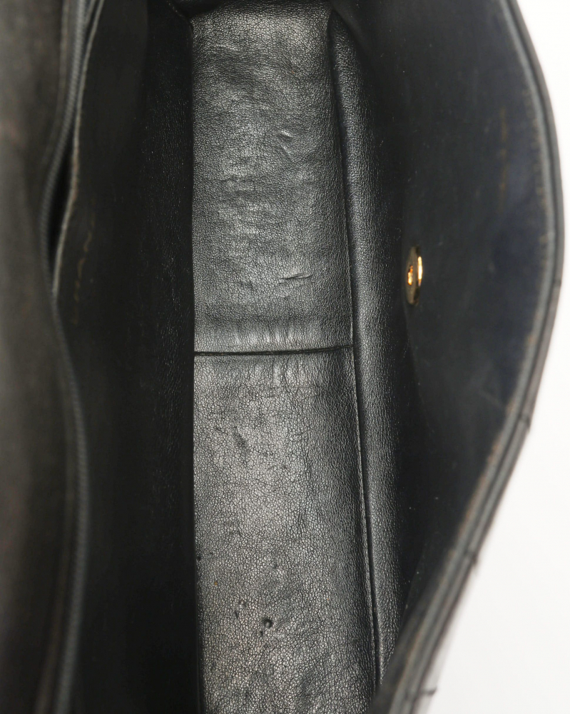 Chanel Classic Vertical Jumbo Single Flap Bag