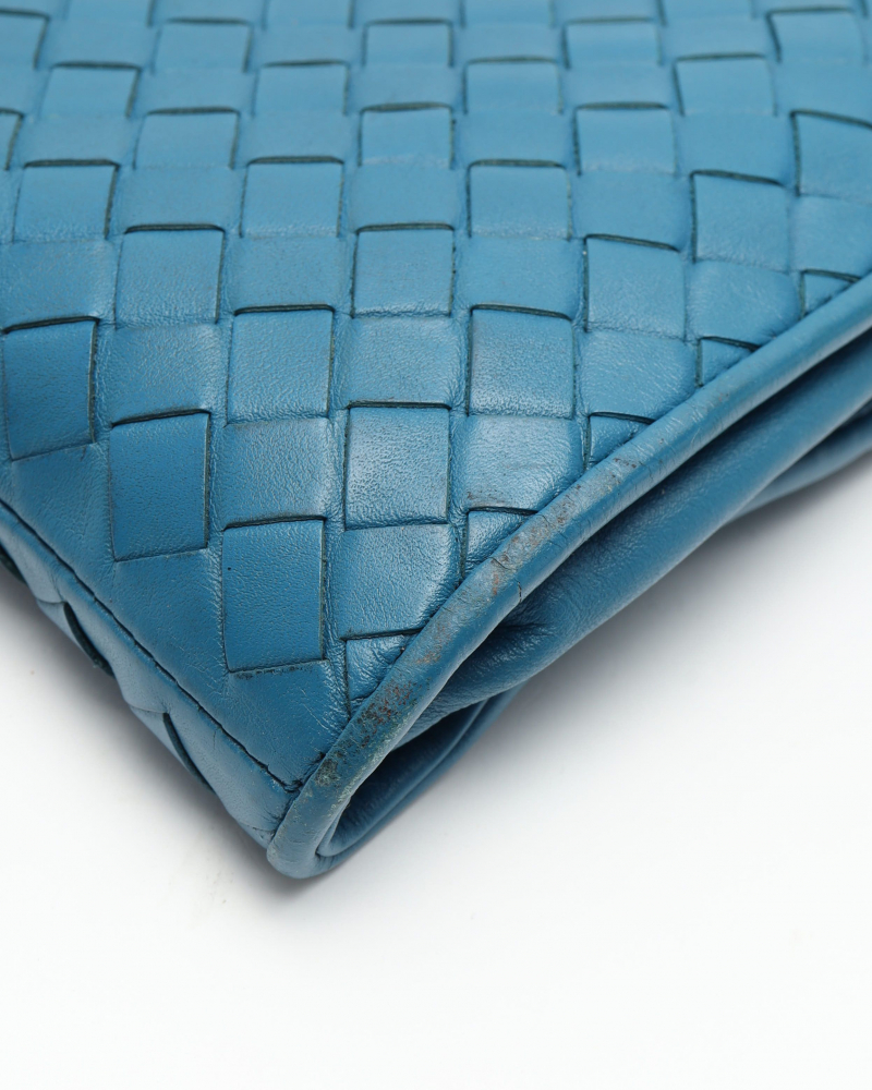 Bottega Veneta Intrecciato Leather Laptop Case, size 14-Inch