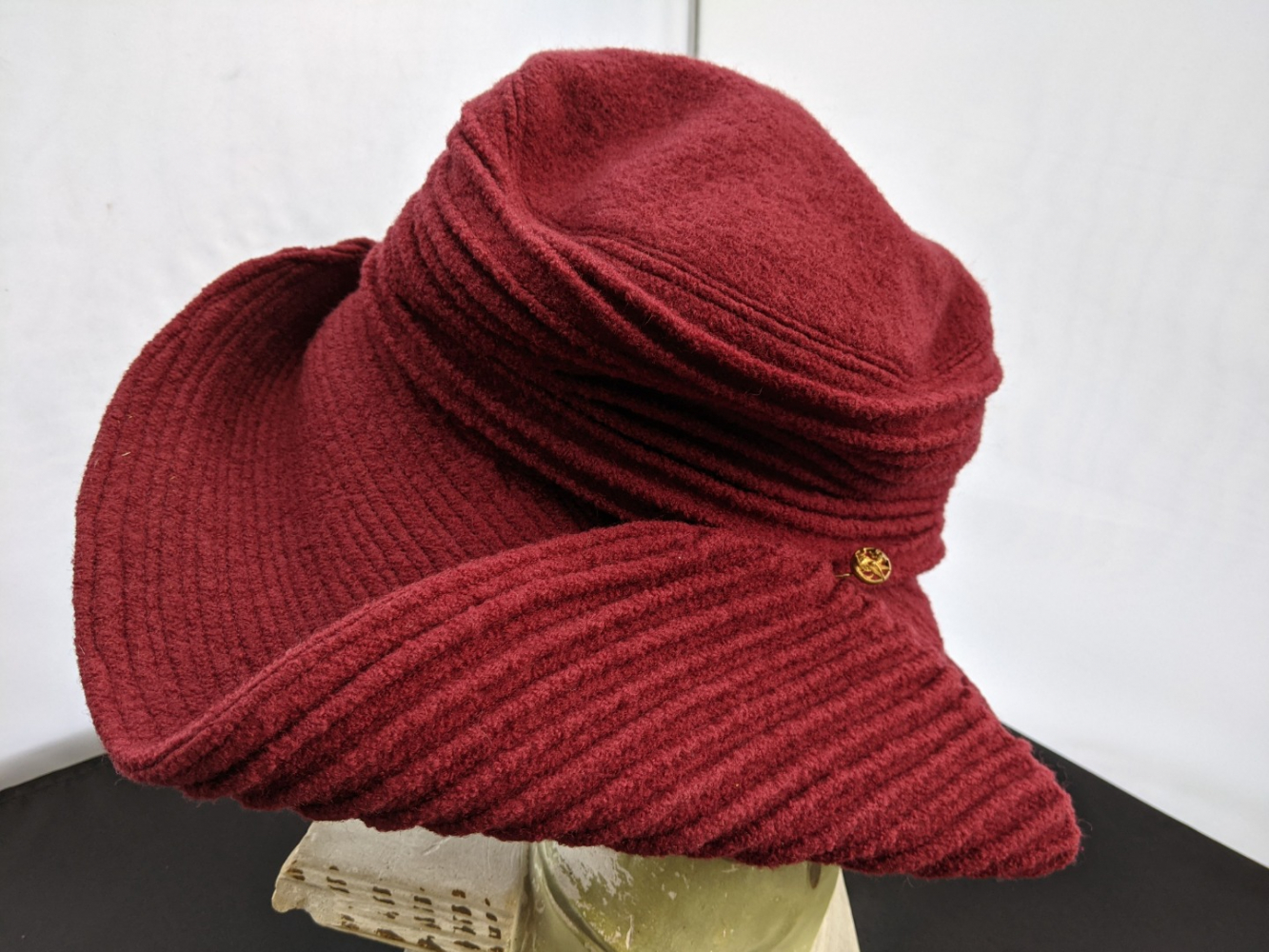 JEAN-ROBERT GASE Dark red felt hat 57-58-59