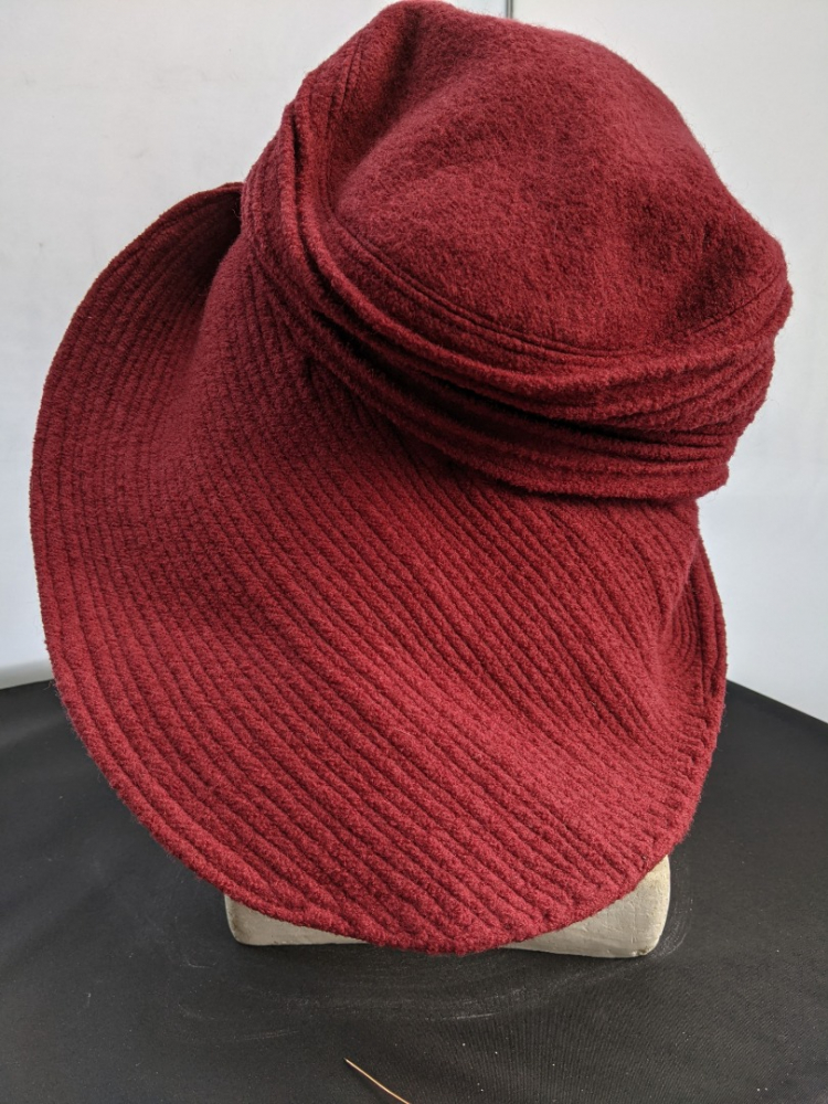 JEAN-ROBERT GASE Dark red felt hat 57-58-59
