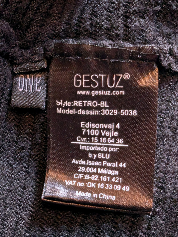 Gestuz Black oversized sweater design & lagenlook TU