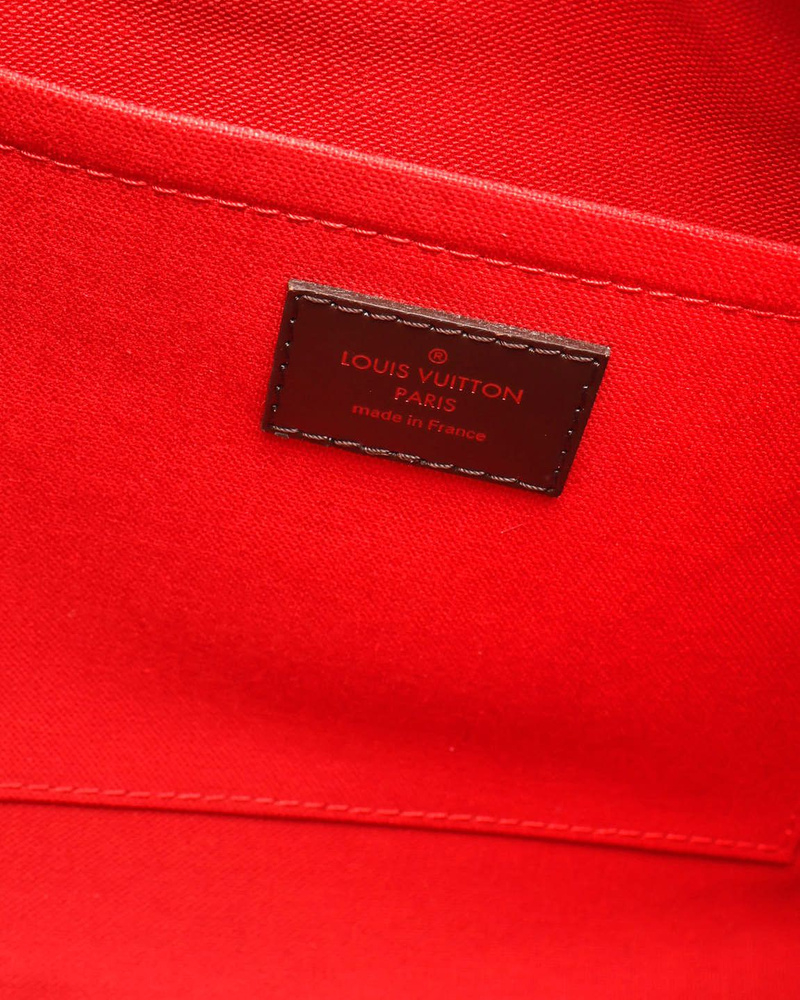 Louis Vuitton Damier Thames GM Bag